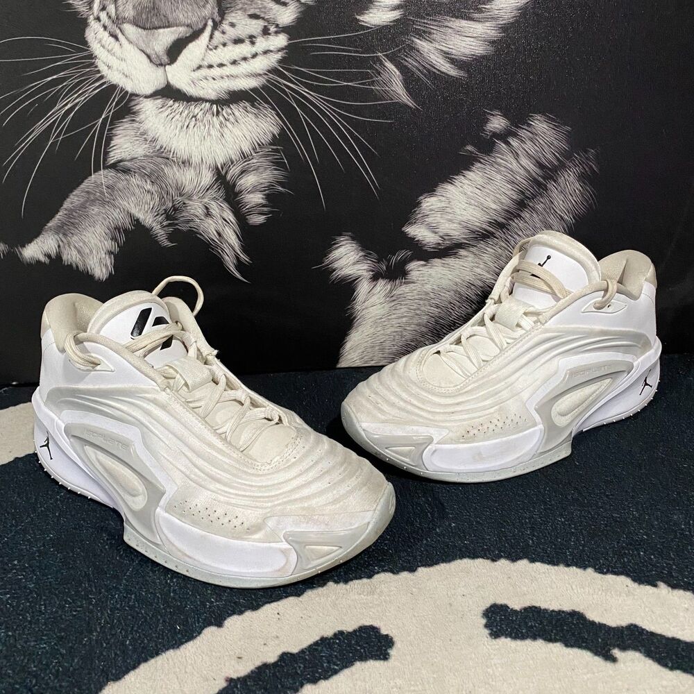 Air Jordan Luka 3 TB FQ7453-106 Athletic Shoes Mens 9.5 White Textile Basketball